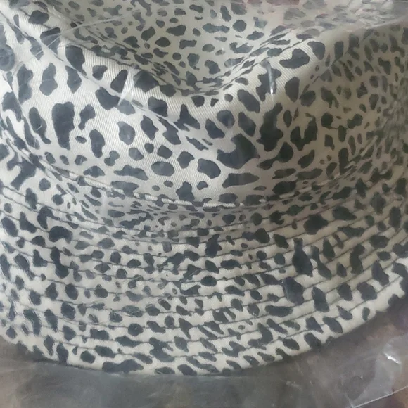 Michael kors gorgeous bucket hat love mine - Picture 2 of 6